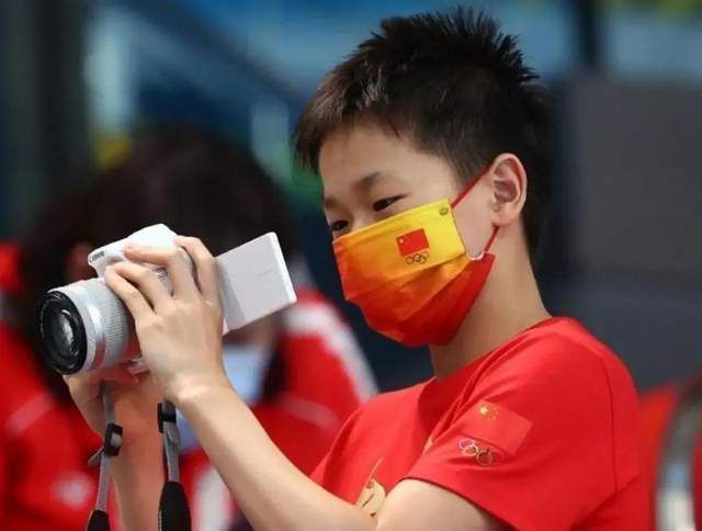 被玩弄的三个男人